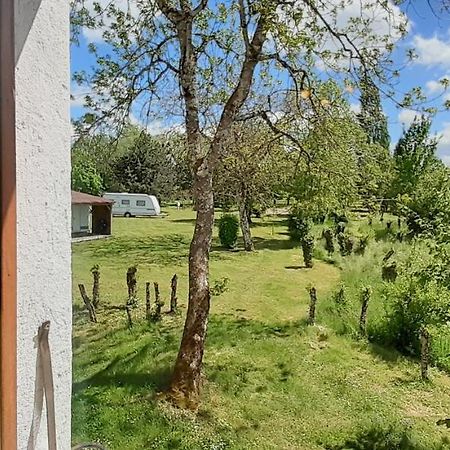 L' Appartement Du Camping Hautoreille Bannes  Ngoại thất bức ảnh