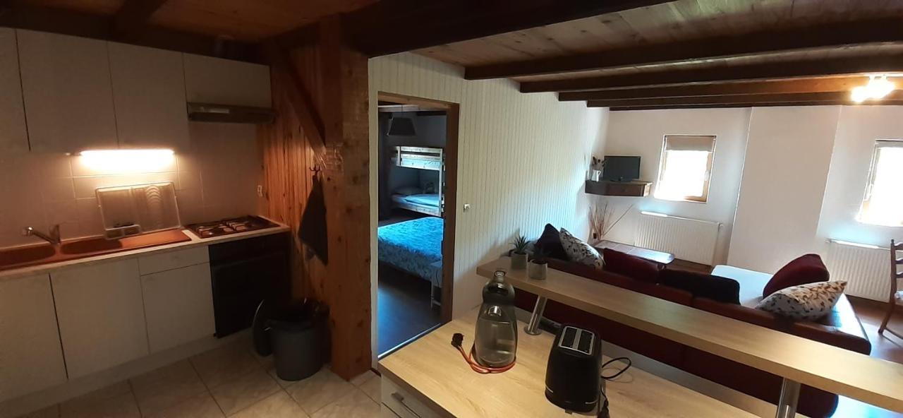 L' Appartement Du Camping Hautoreille Bannes  Ngoại thất bức ảnh