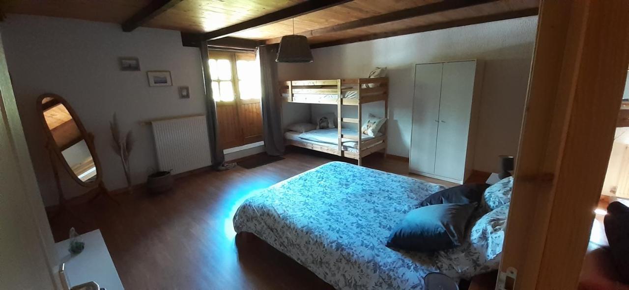 L' Appartement Du Camping Hautoreille Bannes  Ngoại thất bức ảnh